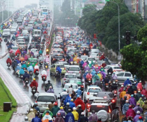 Không hạn chế ô tô, lấy đâu đường đi!