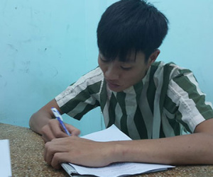 Đâm chết người từ việc xưng hô ngang hàng