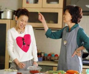 Con dâu bị tát lệch má vì "tố" mẹ chồng cho ăn đạm bạc