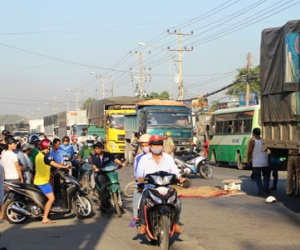 Nữ sinh lớp 11 chết thảm trên đường đến trường