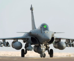 Pháp không kích cơ sở dầu mỏ gần thành trì của IS ở Syria