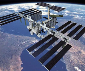 ISS và chuyện về "con voi trắng quay quanh quỹ đạo"