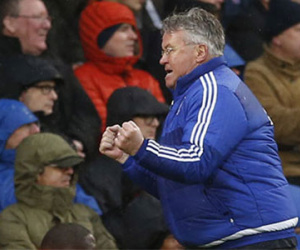 Diego Costa tỏa sáng, Chelsea thắng trận đầu cùng Hiddink