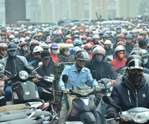 Đường phố Hà Nội tắc nghẽn kinh hoàng trong ngày đi làm đầu tiên của năm