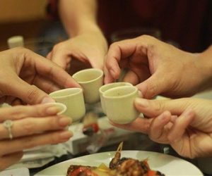 Mời "vợ hờ" người khác nhậu, bị đâm chết
