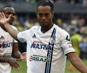 Ronaldinho sẽ đến Premier League?