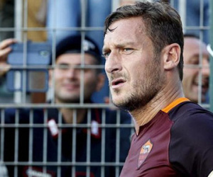 Totti sẽ chính thức giải nghệ vào cuối mùa