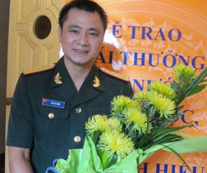 Tự Long chính thức thành Nghệ sĩ Nhân dân, dư luận nói gì?