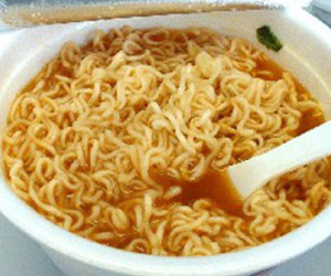 Giành nhau tô mì, một bệnh nhân bị đánh chết