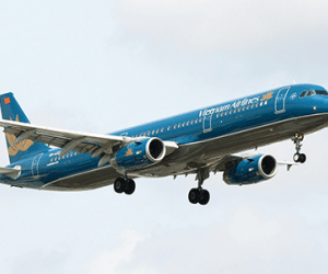 Máy bay Vietnam Airlines bay vào Bình Định, hạ cánh xuống Khánh Hoà