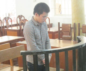 Buộc đá vào người em ruột, ném xuống sông làm em tử vong, lãnh 8 năm tù