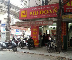 Công an lên tiếng về vụ xe ô tô chở vàng bị cướp