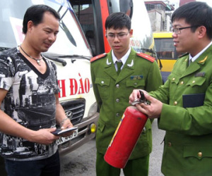 Không có chuyện phải có bình cứu hoả mới được đăng kiểm