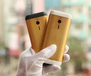 Nokia 230 có bản mạ vàng, giá 2,8 triệu đồng