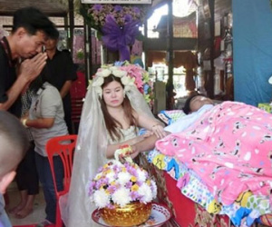 Rớt nước mắt hình ảnh cô gái mặc áo cưới trong đám tang người yêu