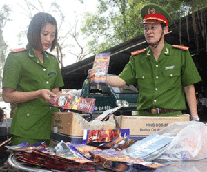 Hộp bánh 450 gram chỉ nặng 50 gram