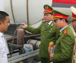 PGS Văn Như Cương: Ô tô có bình cứu hỏa dễ gây tai nạn cháy nổ nhiều hơn