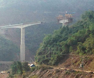 Đình chỉ công trình sập giàn giáo 4 người chết