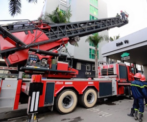 Hà Nội: Cháy ở tòa nhà Toyota Mỹ Đình, nhiều người bị kẹt trong thang máy