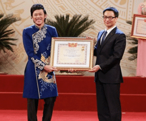 Hoài Linh nói về cát-sê 3 tỷ sau khi thành NSƯT