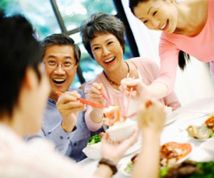 Nhà chồng thay đổi "chóng mặt" vì… có con dâu