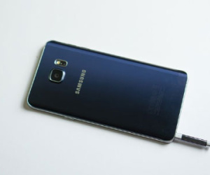 Galaxy Note 5 cũ giá hơn 10 triệu hút khách Việt