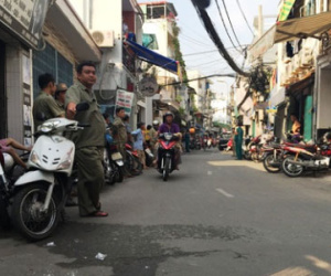 Hàng chục cảnh sát vây bắt trùm ma túy ở Sài Gòn