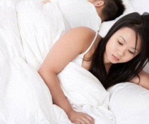 Phát bực vì vợ chỉ đạo "chuyện ấy" ngay trong đêm tân hôn