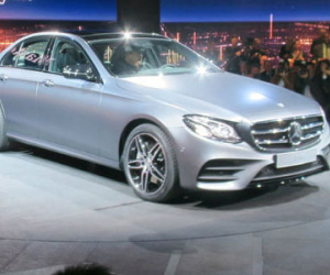 Mercedes-Benz E Class 2017 "thiêu" mắt người dùng