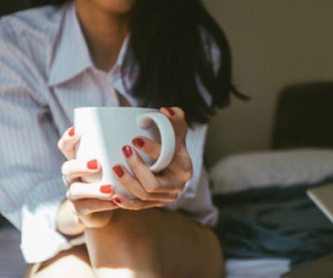 Tại sao làm "chuyện ấy" buổi sáng tốt hơn cà phê