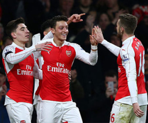 Liverpool vs Arsenal: “Pháo thủ” đánh sập Anfield?