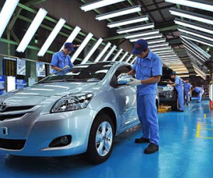 Ôtô nội địa cũng rục rịch tăng giá bán