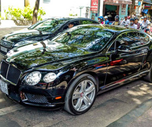 Siêu xe Bentley Continental GT V8 đầu tiên ra biển ở Sài Gòn