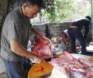 Sợ thực phẩm bẩn, dân Hà Nội bày nhau cách "săn" đồ sạch