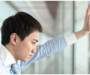 Tình cũ muốn chết theo người bạn trai vừa mới qua đời