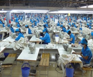 Lao động gánh thêm bảo hiểm tai nạn, bệnh nghề nghiệp