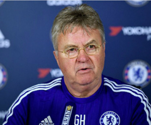 Hiddink: "Nỗi sợ Chelsea rớt hạng là thật"