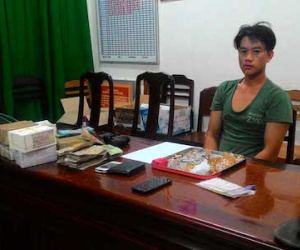 Nửa đêm đột nhập nhà sách trộm khối tài sản “khủng”
