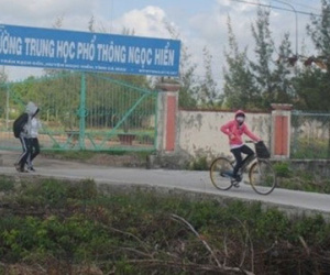 Tường trình của những nữ sinh bị thầy giáo "dùng đề đổi tình"