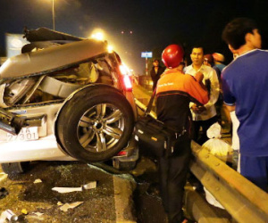 Xe tải tuột dốc cầu Mỹ Thuận: 1 người chết, 3 bị thương
