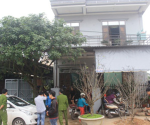 Gõ cửa ôtô, cướp túi tiền hàng trăm triệu trên ghế lái phụ