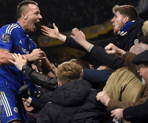 HLV Everton gọi trọng tài là "ma quỷ" sau trận hòa Chelsea