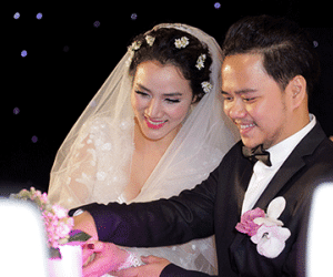 Dàn sao nô nức tham dự lễ cưới của Trang Nhung