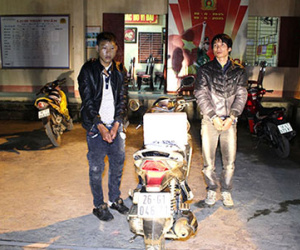 "Độc chiêu" cất giấu 12 bánh heroin trong xe máy