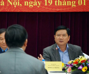 Bộ trưởng Thăng: "Biển báo ở lại thì người phải đi"