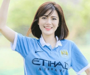 Tú Linh phản ứng lạ trước sự phẫn nộ của fan Man United Việt Nam