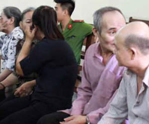 Vợ thuê người đóng giả chồng để lừa bán nhà