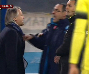 Mancini nổi điên vì bị đồng nghiệp chửi "đồng tính"