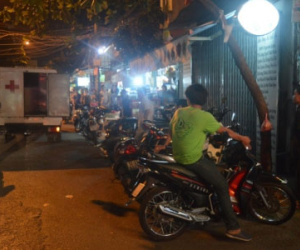 Hoảng hồn phát hiện người đàn ông treo cổ lơ lửng trong phòng