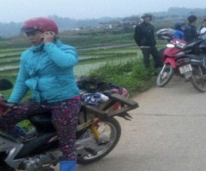 Ngất xỉu vì bị nam thanh niên lạ mặt bóp cổ, sờ soạng giữa đường